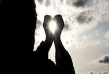 配资世界网最大股民交流平台:好配资配资-A股三大指数回调：沪指跌0.45% 银行股逆市走强